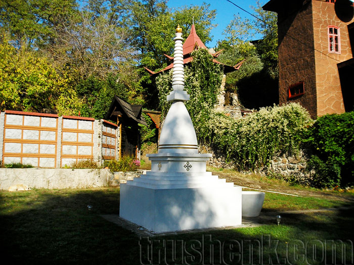 cherkassy-bely-lotos-3