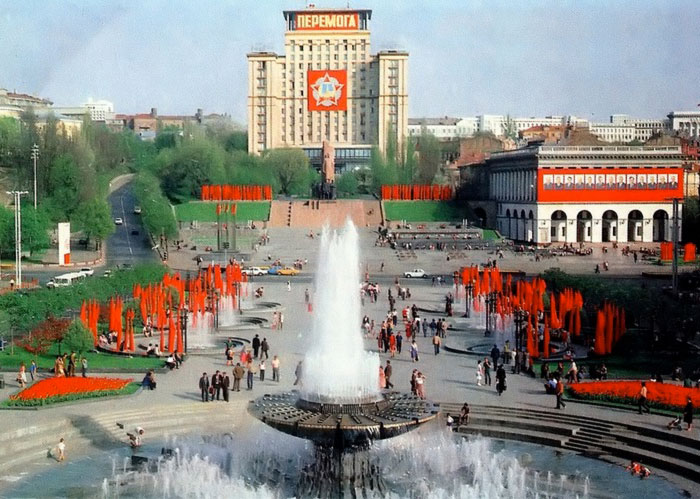 staryj-fontan-na-maydane-6