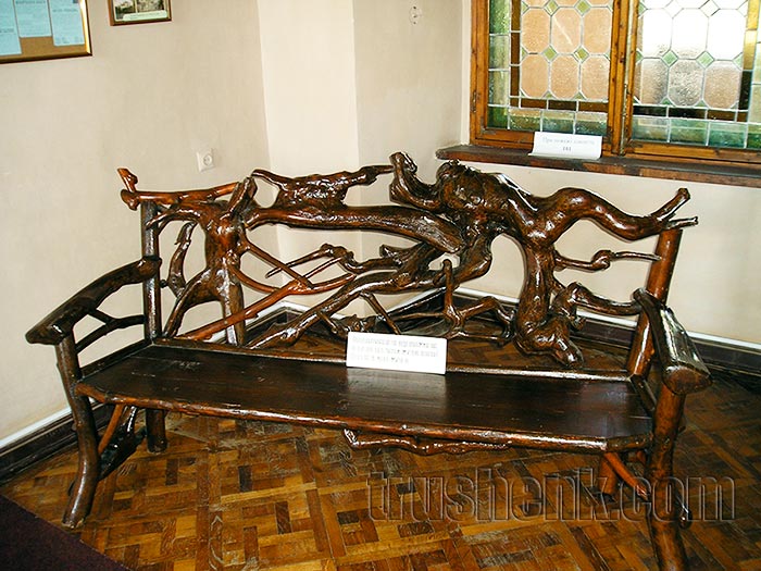 uzhgorod-zamok-mebel-1